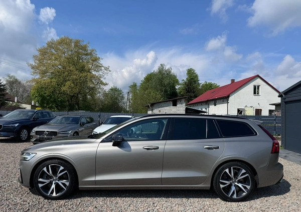 Volvo V60 cena 108900 przebieg: 177000, rok produkcji 2019 z Młynary małe 631